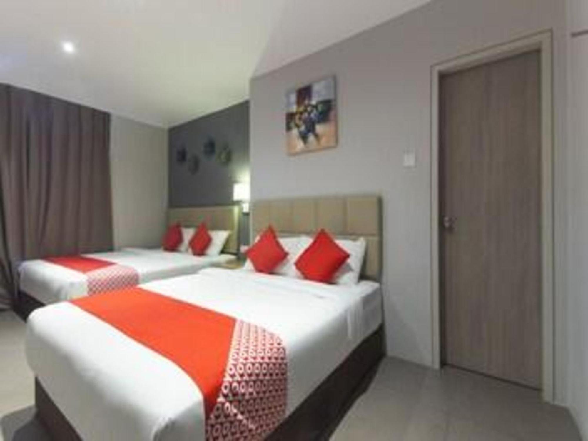 Yootel Boutique Hotel Каджанг Екстер'єр фото