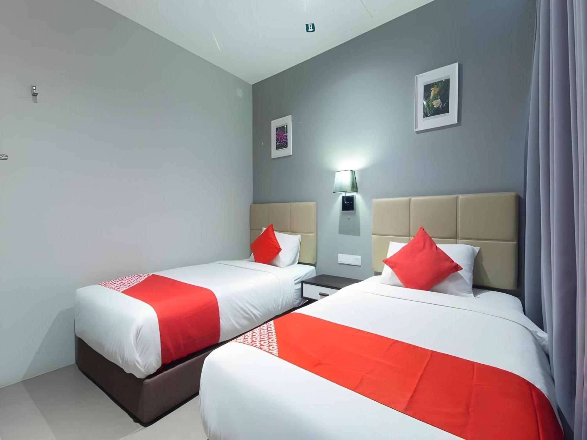 Yootel Boutique Hotel Каджанг Екстер'єр фото