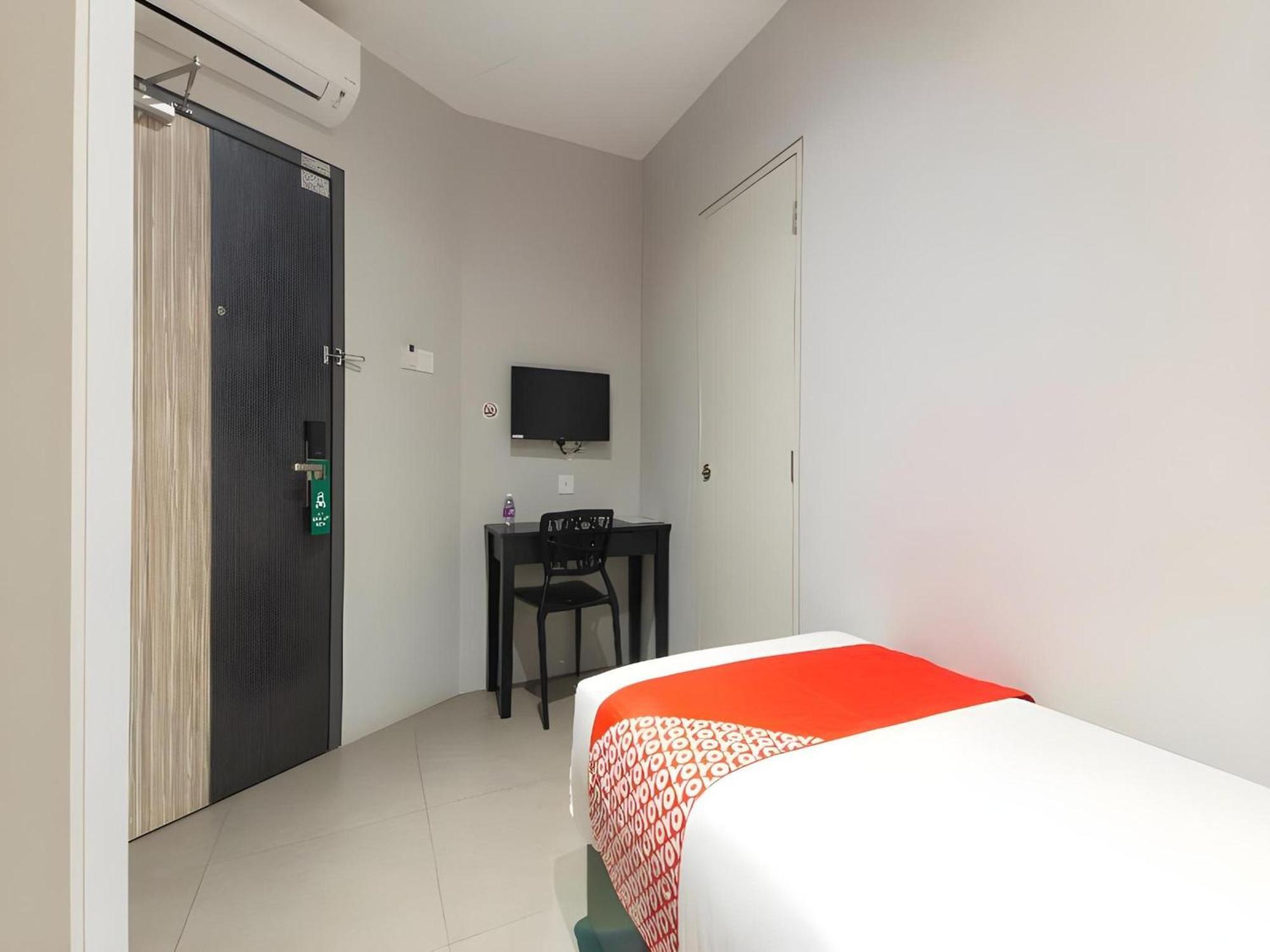 Yootel Boutique Hotel Каджанг Екстер'єр фото