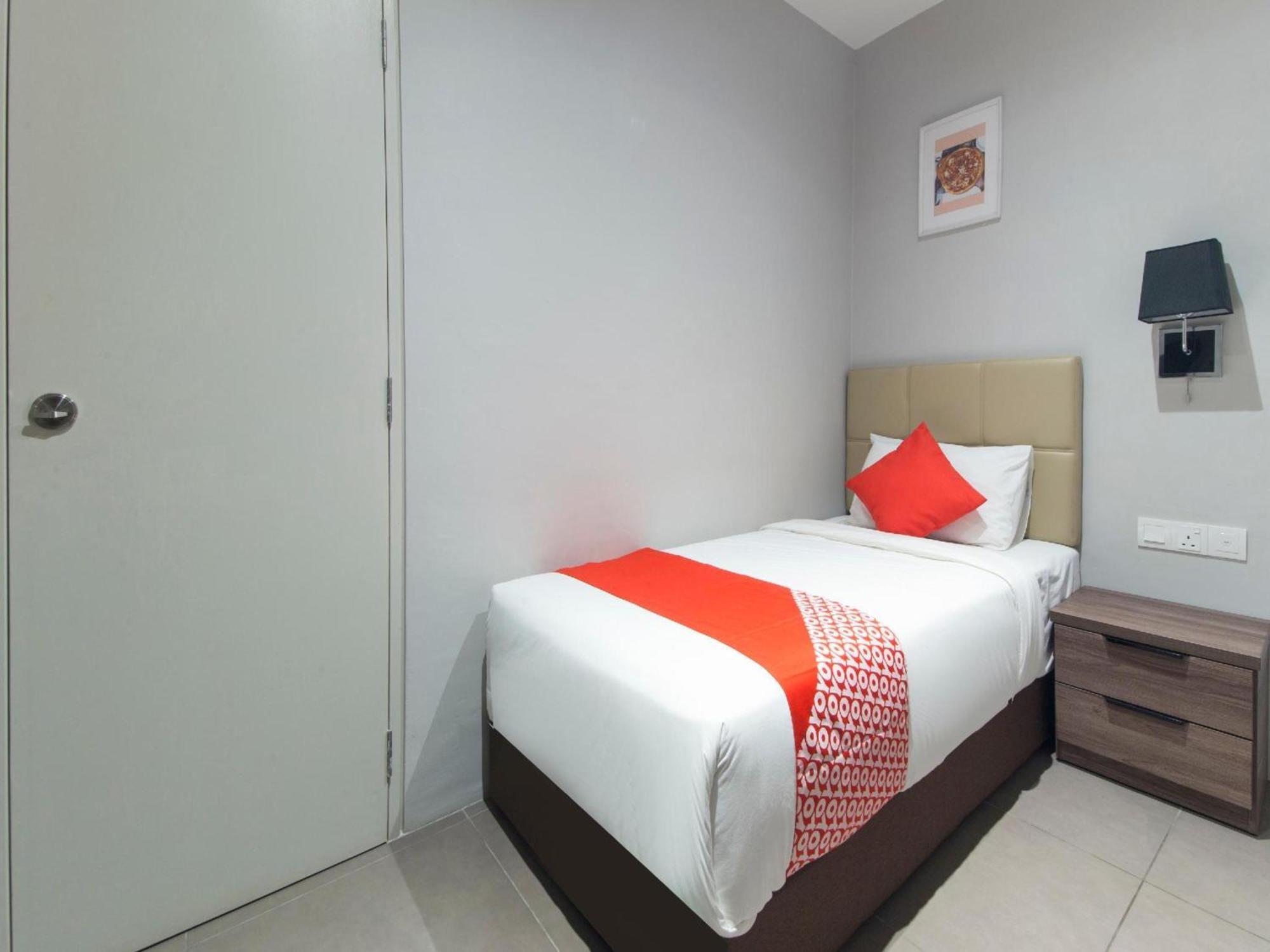 Yootel Boutique Hotel Каджанг Екстер'єр фото