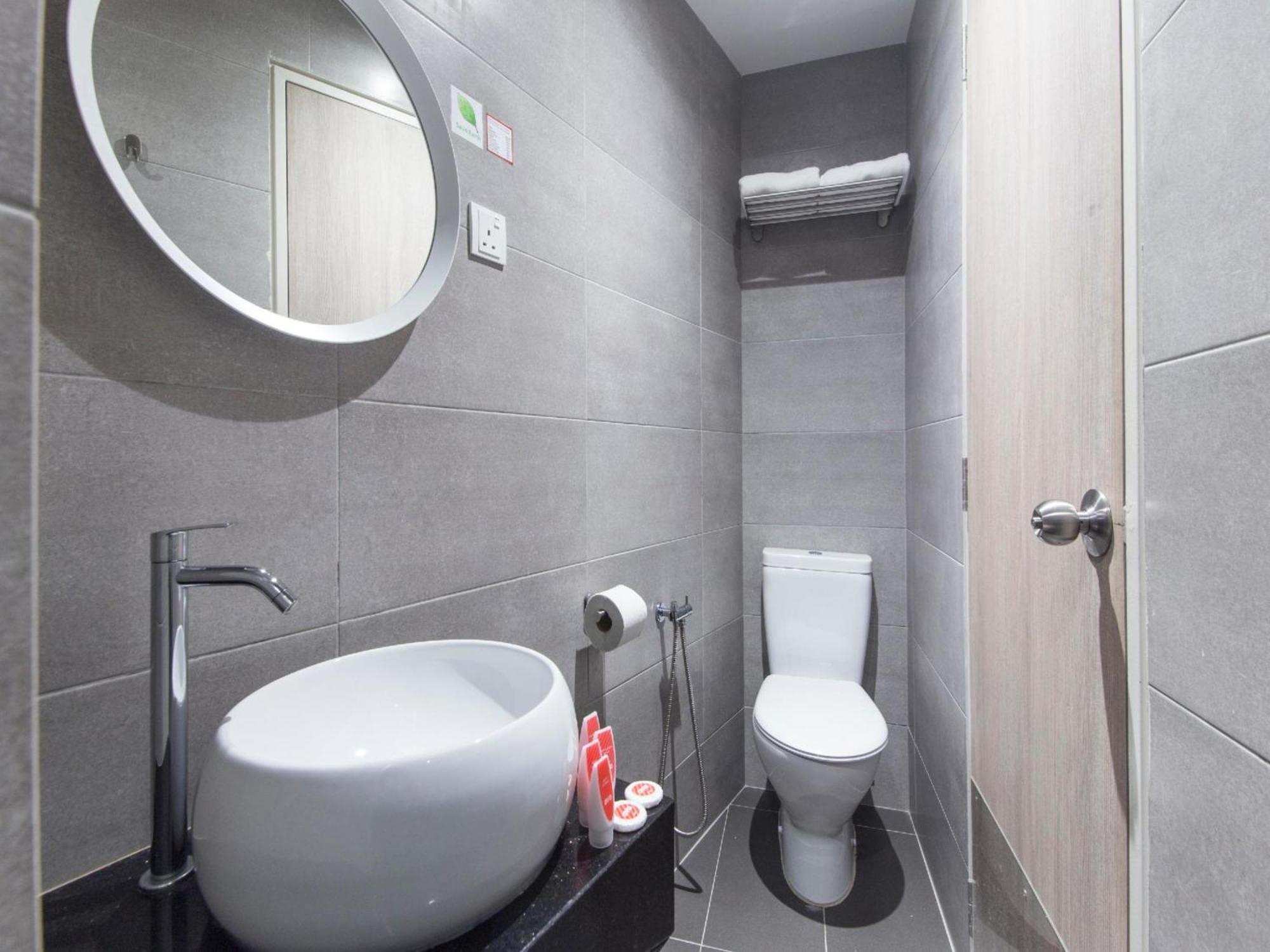 Yootel Boutique Hotel Каджанг Екстер'єр фото